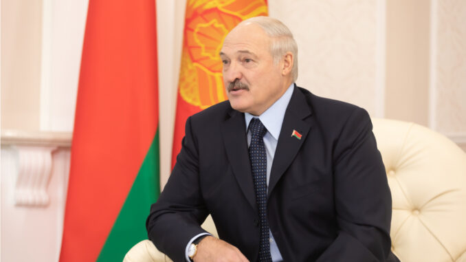 Lukashenko Urges Belarusians to Mine Cryptocurrency Rather Than Pick Strawberries Abroad