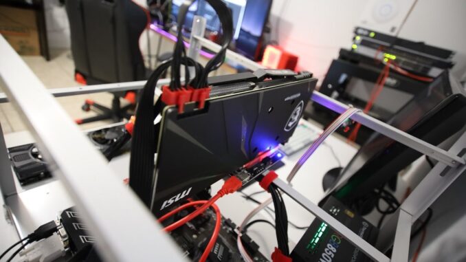 5600 XT Hashrate Testing ON Simplemining.net & HiveOS.farm