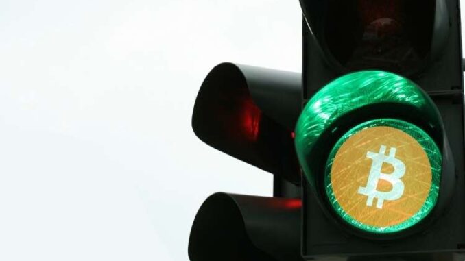 Bitcoin Fights for $30K, Seeks First Green Candle in 9 Bitcoin Fights for $30K, Seeks First Green Candle in 9 Weeks