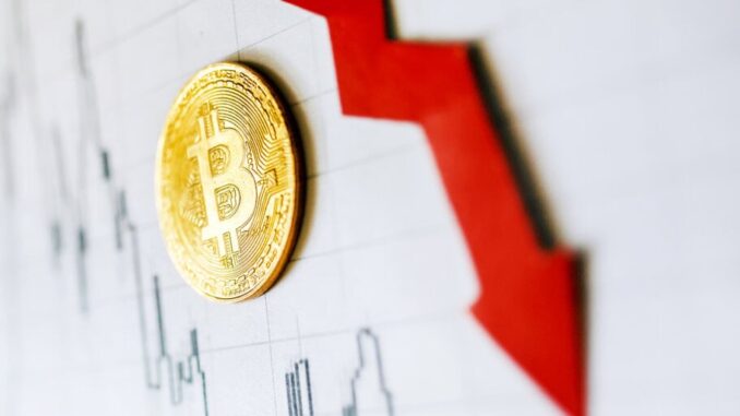 Why Does Bitcoin Trade Like a Tech Stock: Experts Weigh In